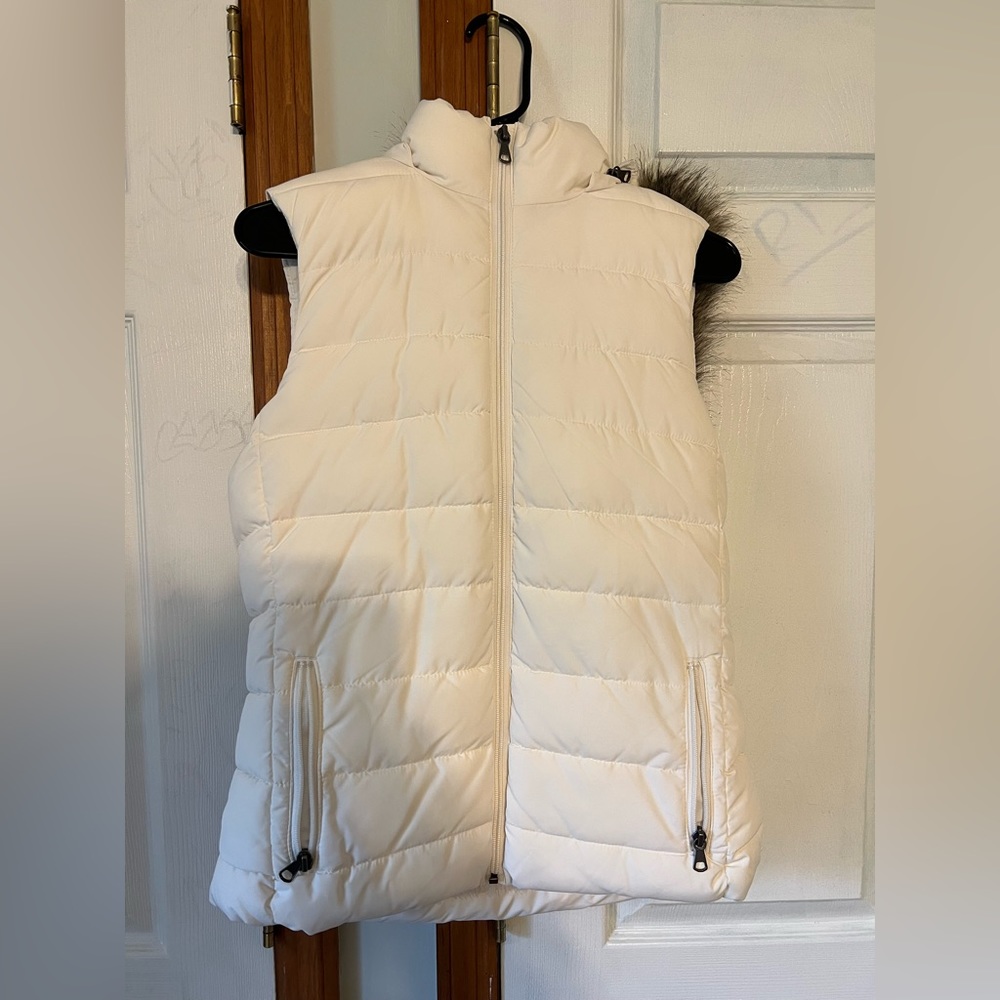 Banana Republic puffer vest with removable hood